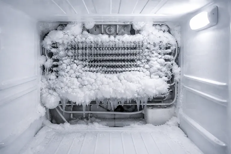 خرابی سیستم دیفراست در یخچال بدون برفک و یخ زدگی پشت پنل