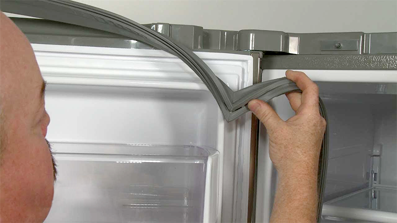 تمیزکاری لاستیک نوار درب یخچال